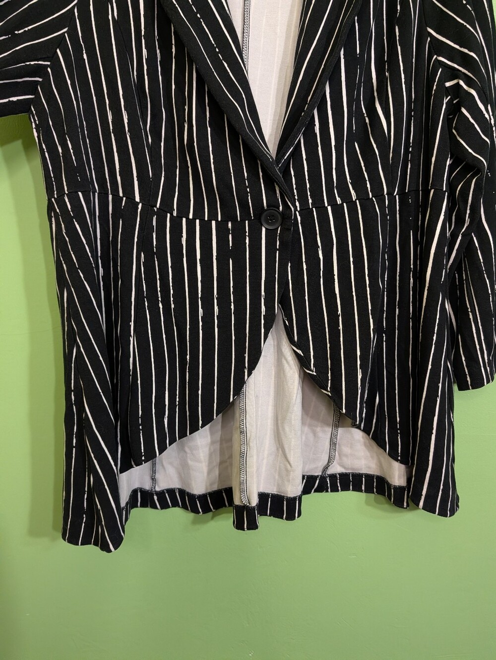 🖤 Disney Tim Burton’s The Nightmare Before Christmas Pinstripe Suit Set Sz 1/2 - Picture 6 of 15